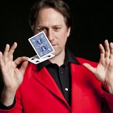 Close-up magician Allin Kempthorne main thumbnail image